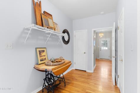 18 Dublin Drive Niskayuna NY 12309