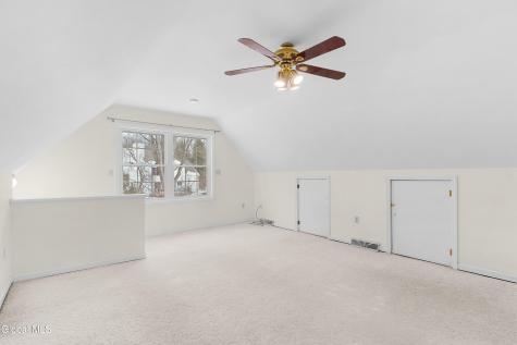 18 Dublin Drive Niskayuna NY 12309