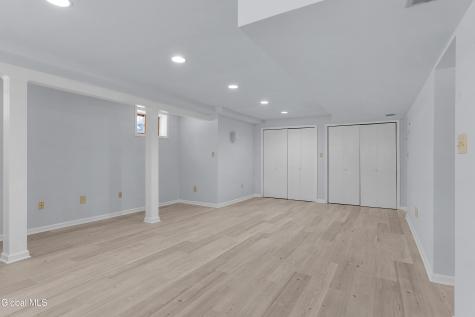 18 Dublin Drive Niskayuna NY 12309