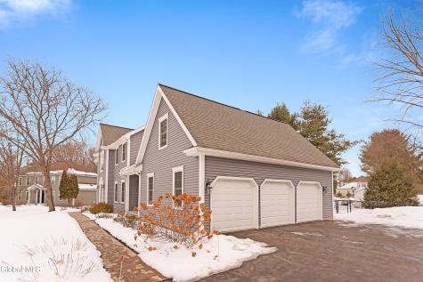 18 Dublin Drive Niskayuna NY 12309