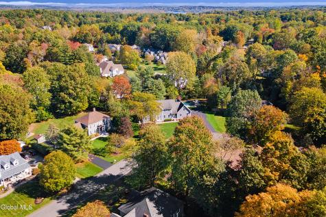 18 Dublin Drive Niskayuna NY 12309