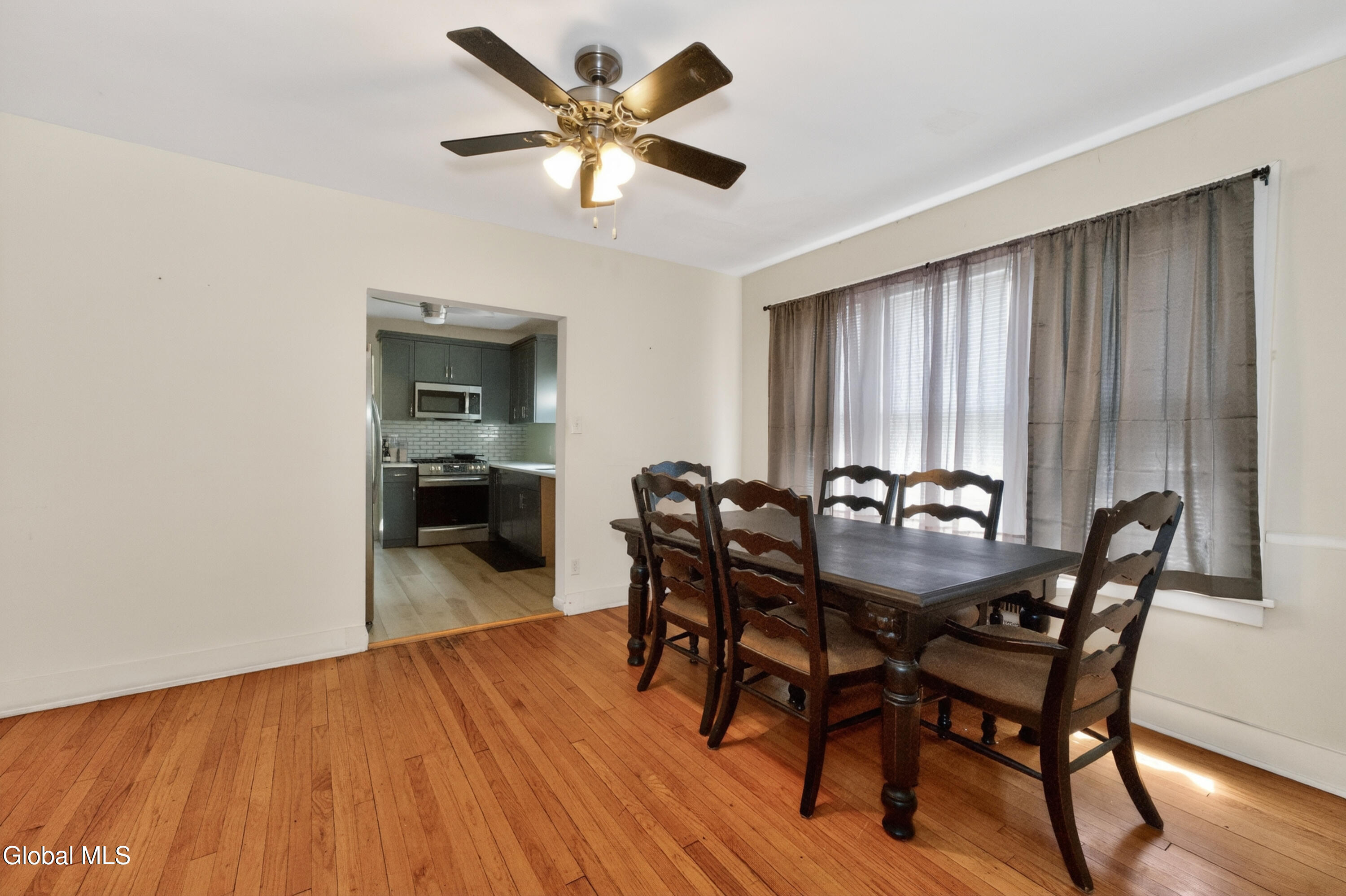 32 Osborne Road Colonie NY 12205