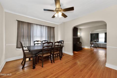 32 Osborne Road Colonie NY 12205