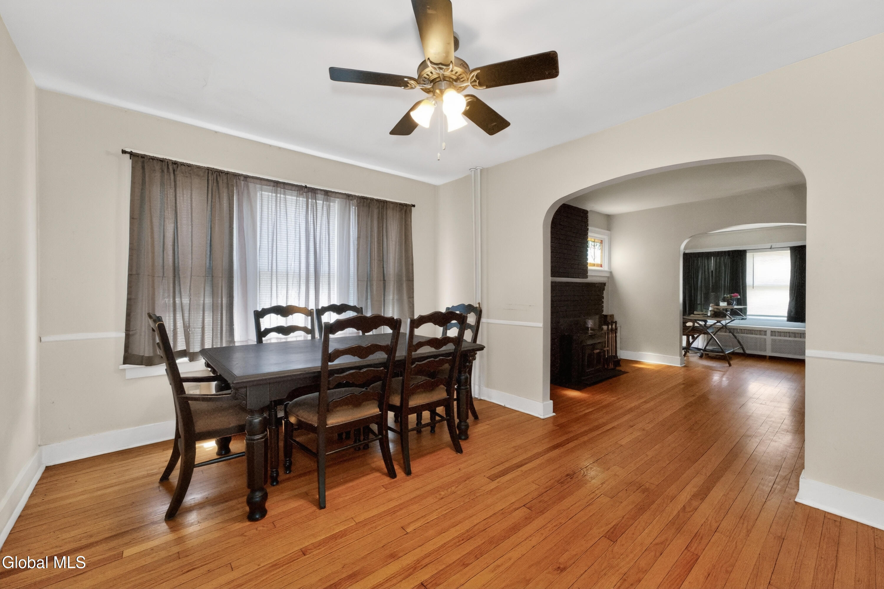 32 Osborne Road Colonie NY 12205