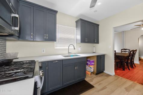 32 Osborne Road Colonie NY 12205