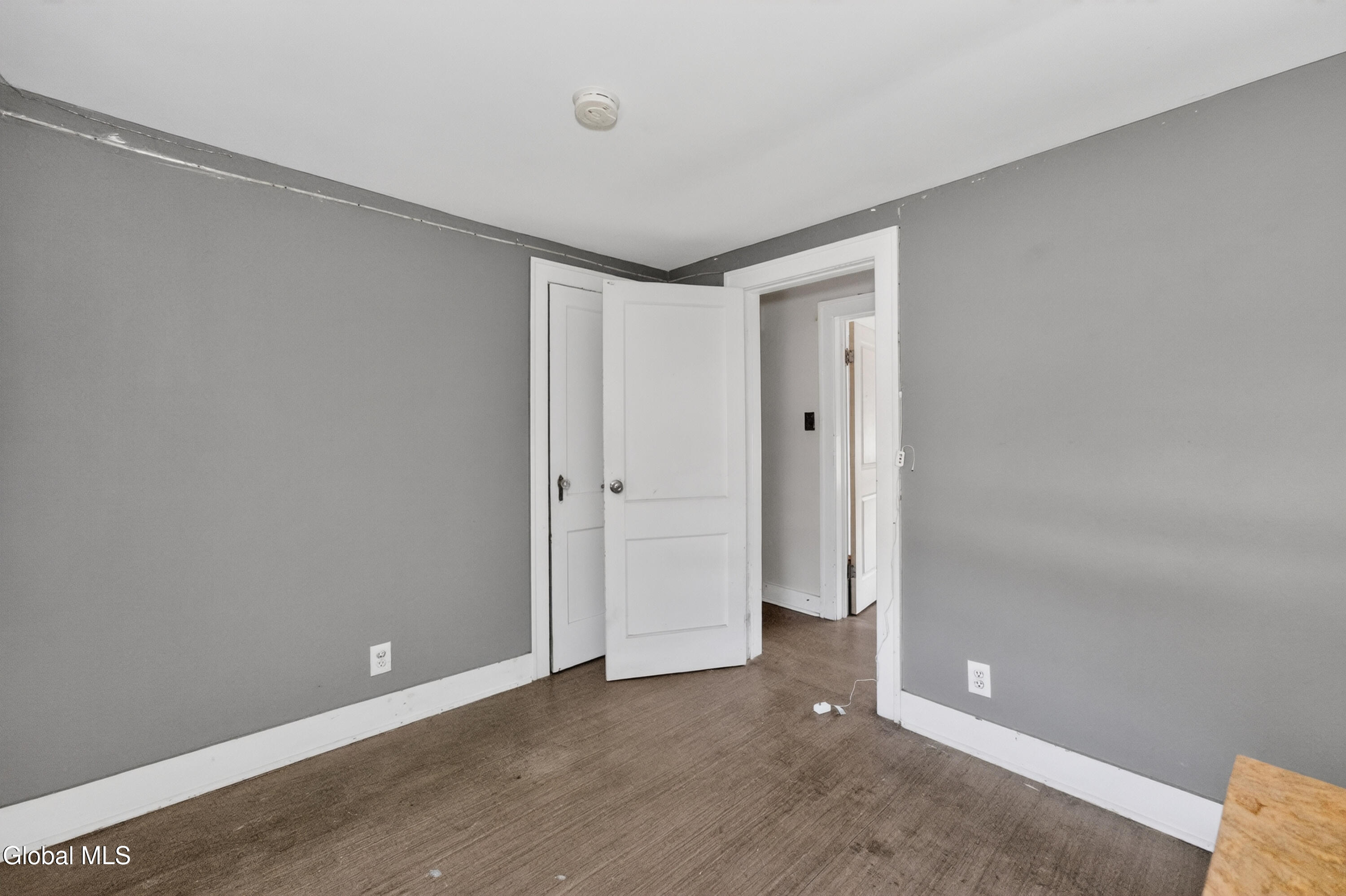 32 Osborne Road Colonie NY 12205