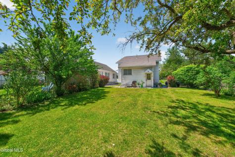 32 Osborne Road Colonie NY 12205