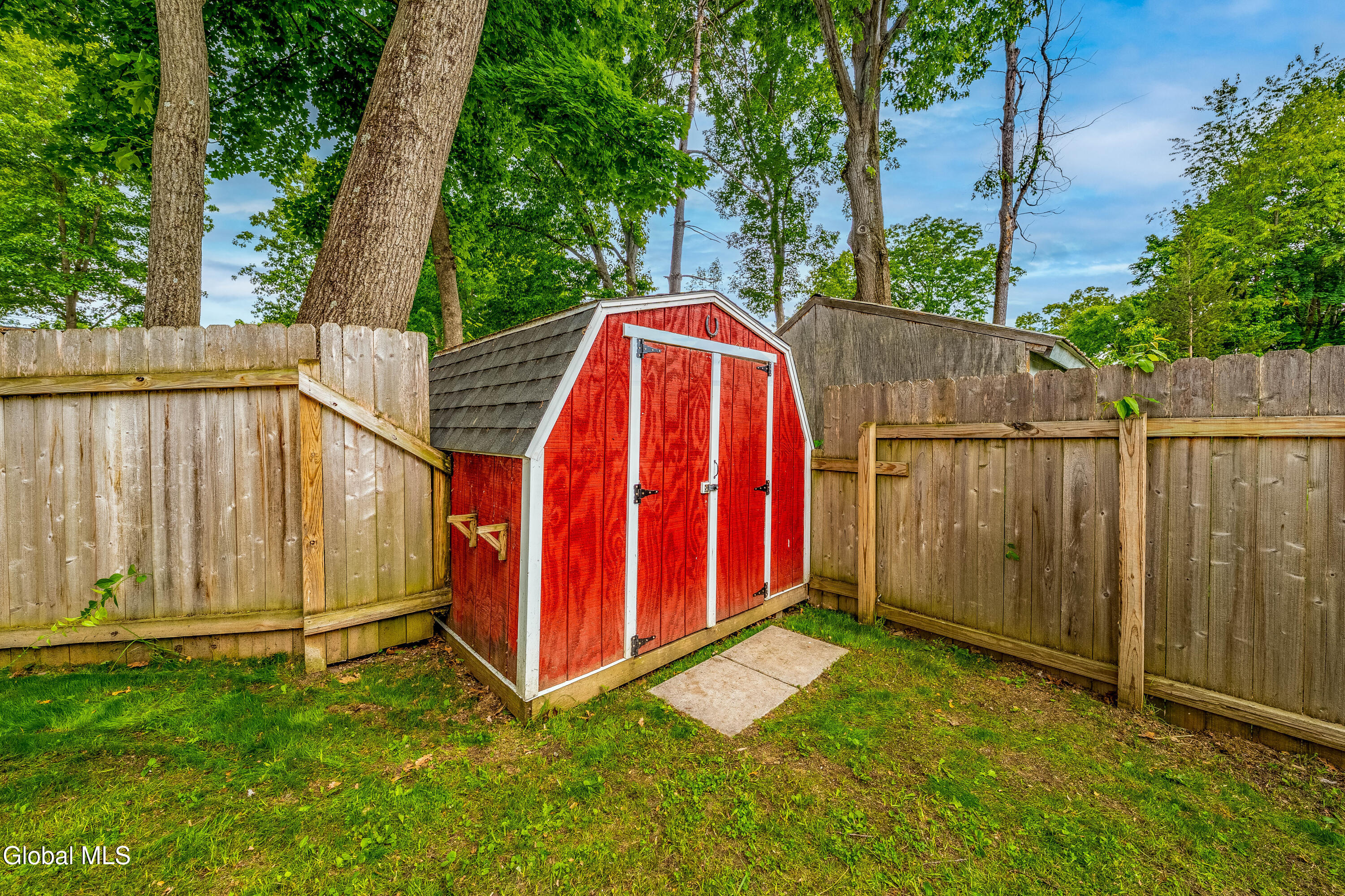 8 Cove Street Niverville NY 12130