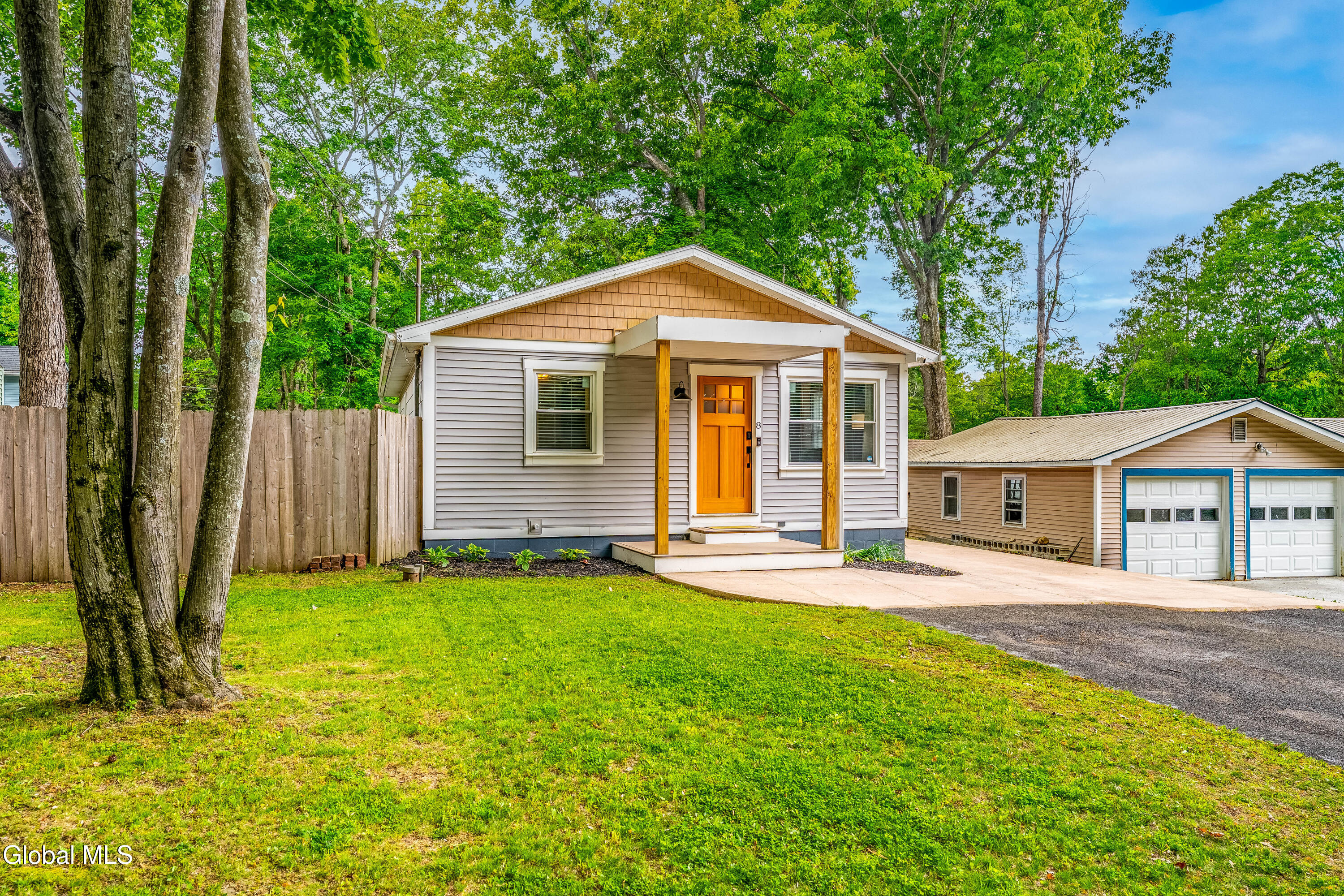 8 Cove Street Niverville NY 12130