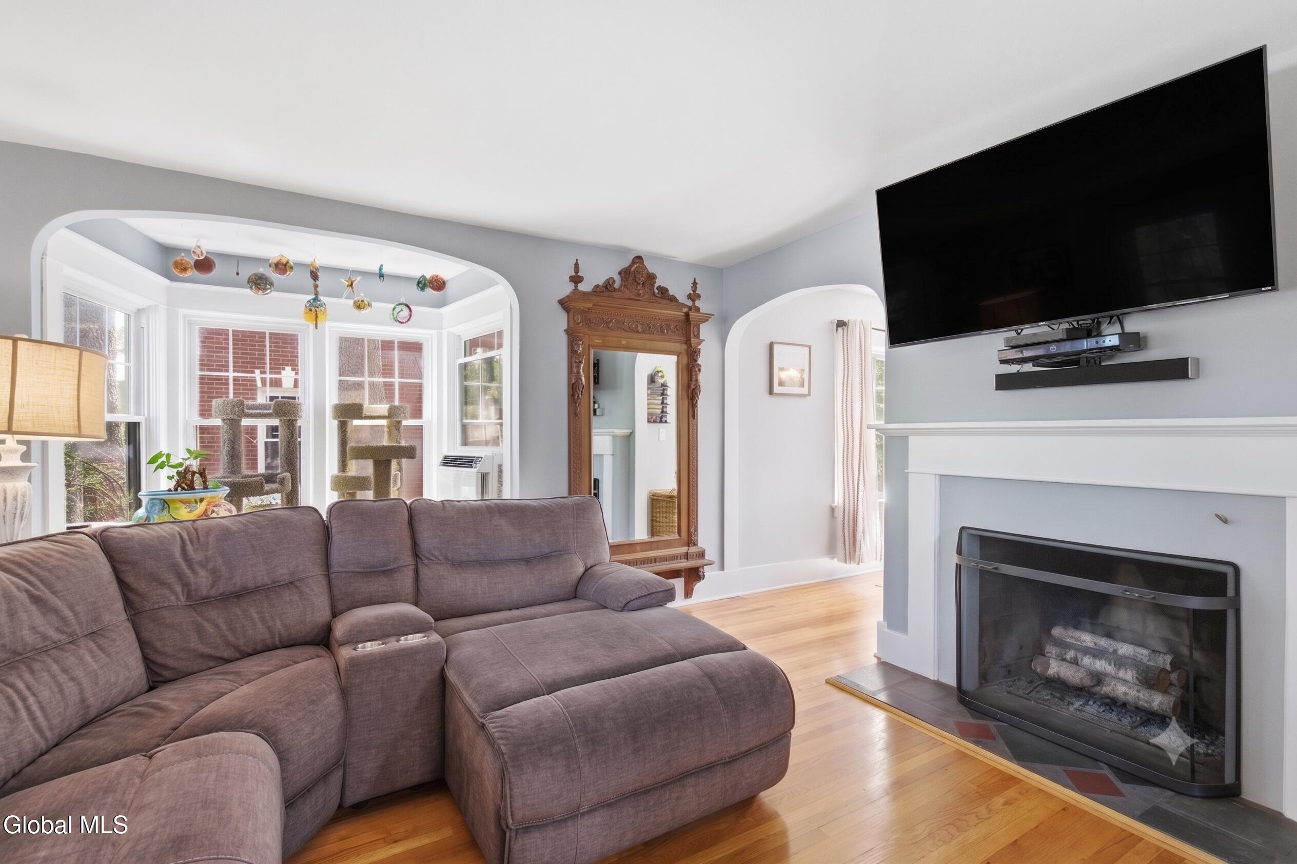 809 Wright Avenue Schenectady NY 12309
