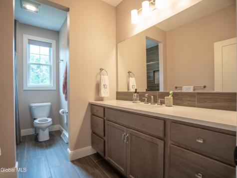 28 Tourtise Drive Mechanicville NY 12118
