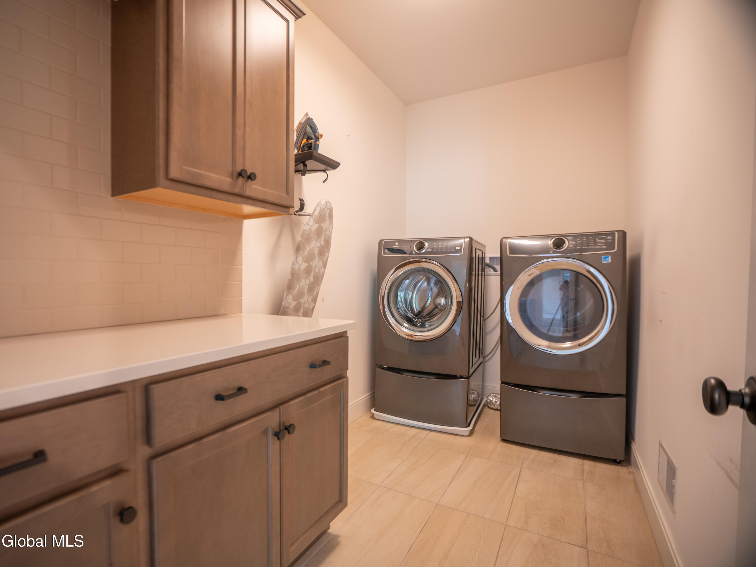 28 Tourtise Drive Mechanicville NY 12118