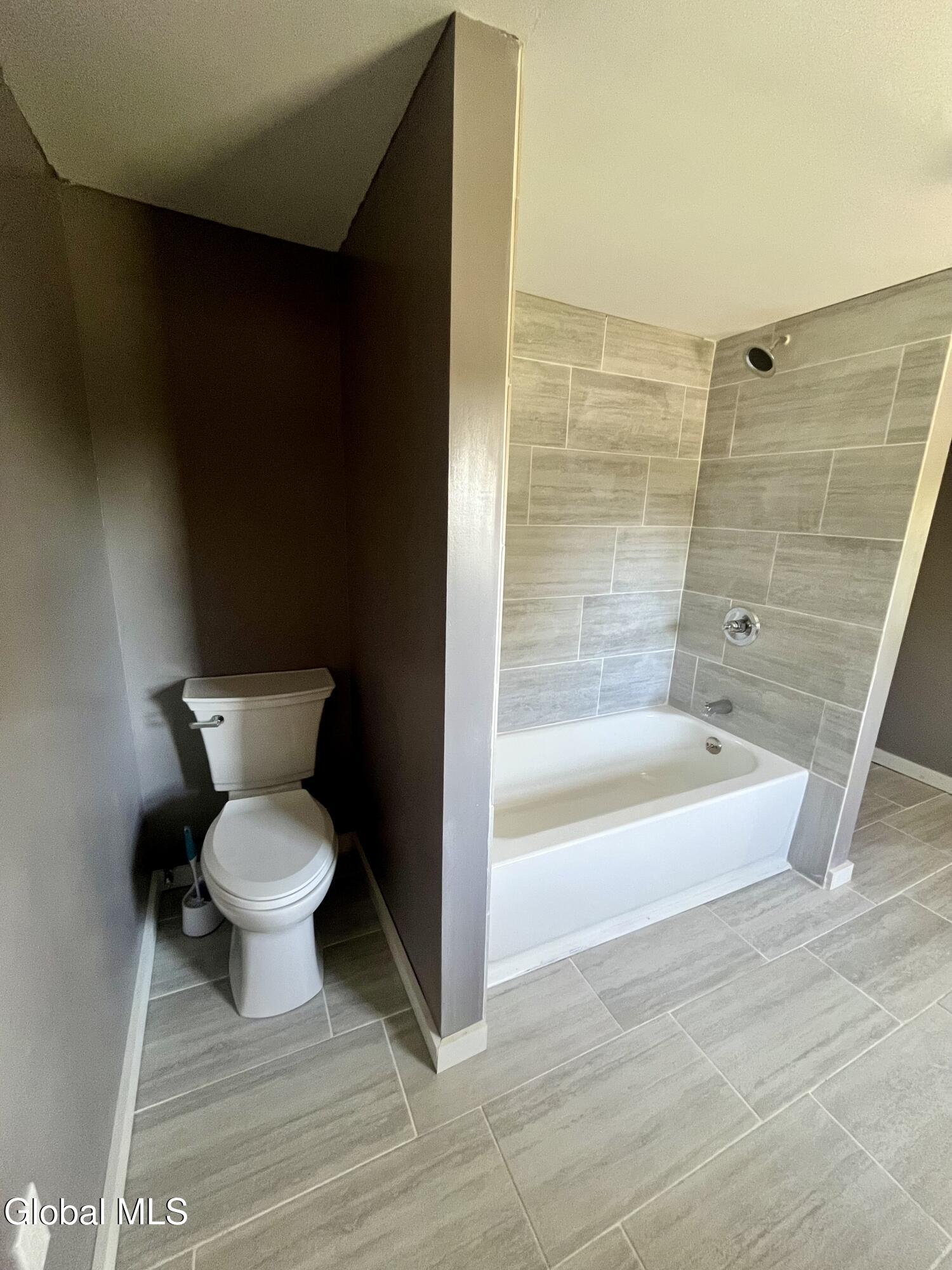 2819 New York 10 Summit NY 12175