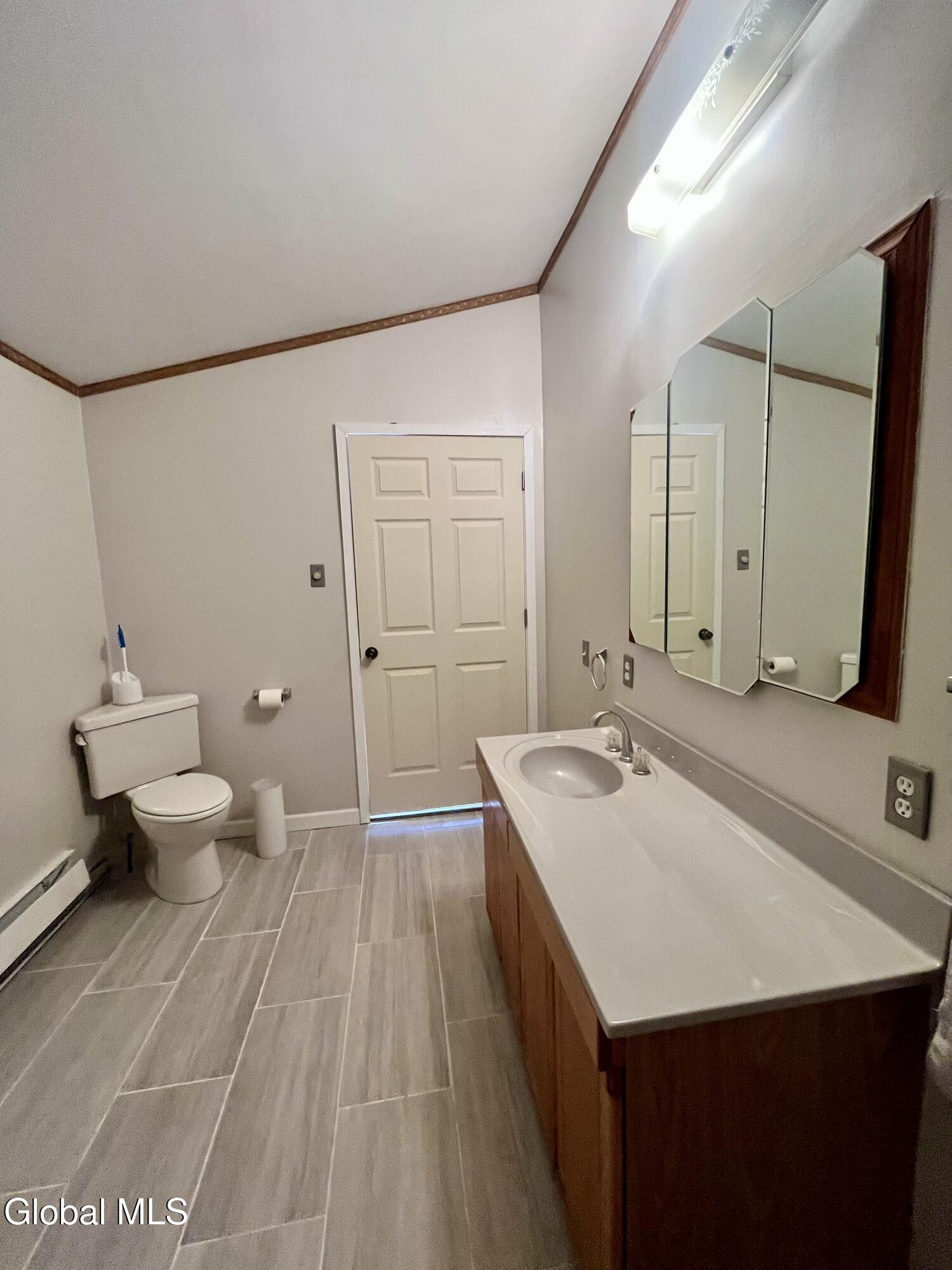 2819 New York 10 Summit NY 12175
