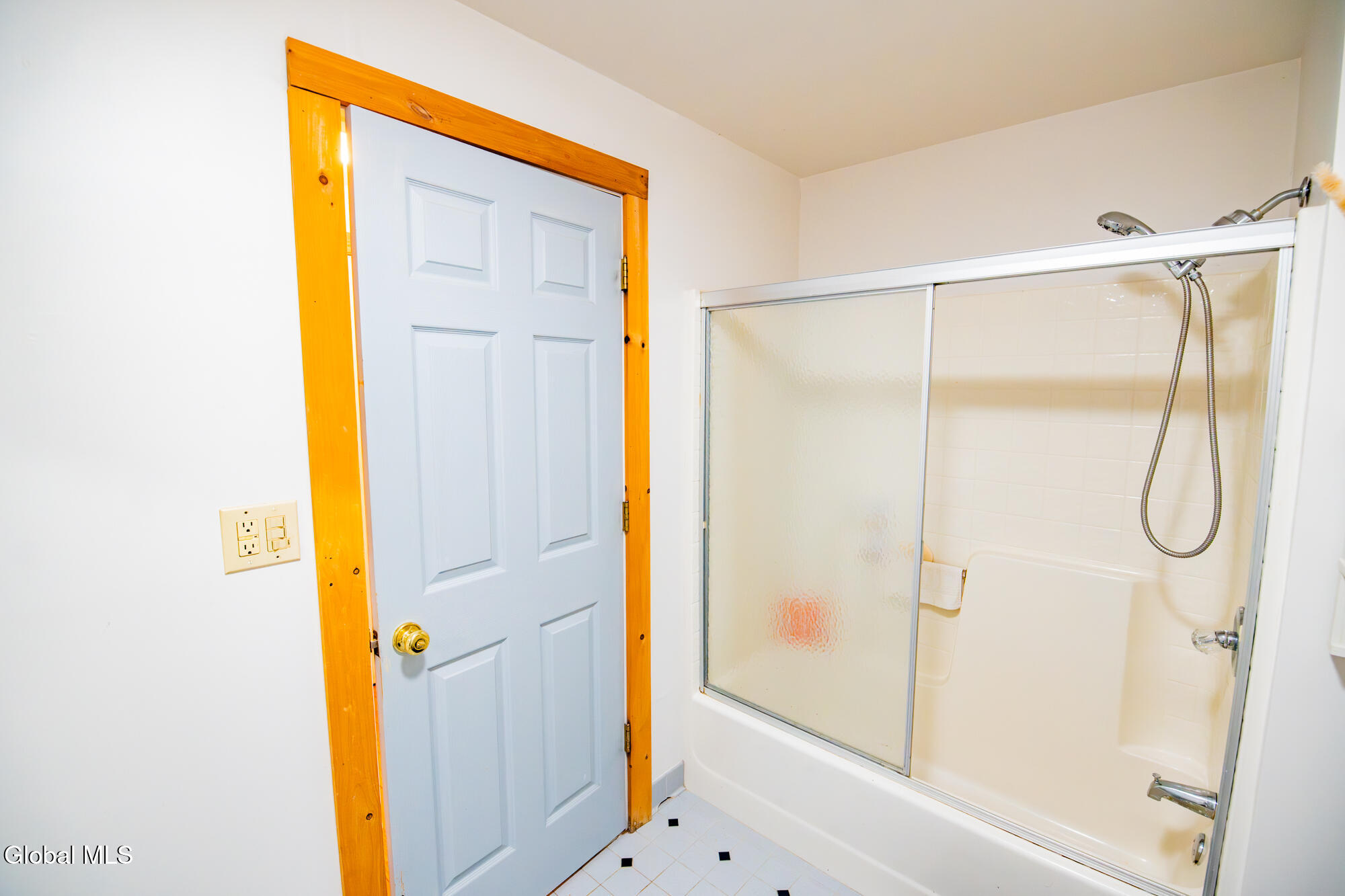 5107 Ny-8 Chestertown NY 12817