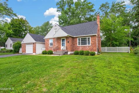 2075 Baker Avenue Niskayuna NY 12309