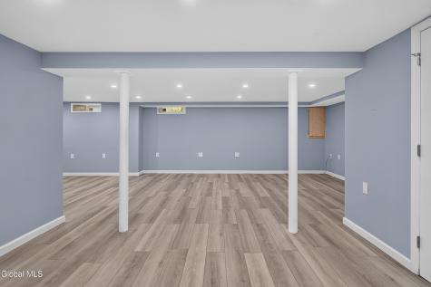 2075 Baker Avenue Niskayuna NY 12309