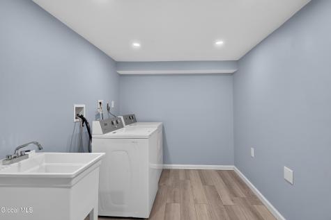 2075 Baker Avenue Niskayuna NY 12309