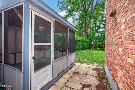 2075 Baker Avenue Niskayuna NY 12309