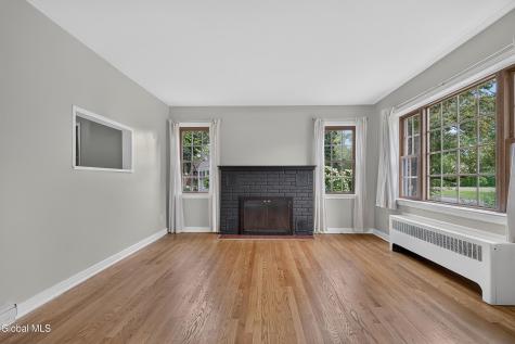 2075 Baker Avenue Niskayuna NY 12309