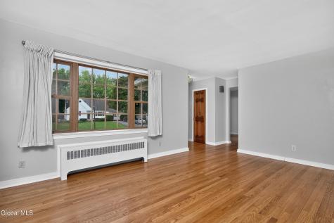 2075 Baker Avenue Niskayuna NY 12309