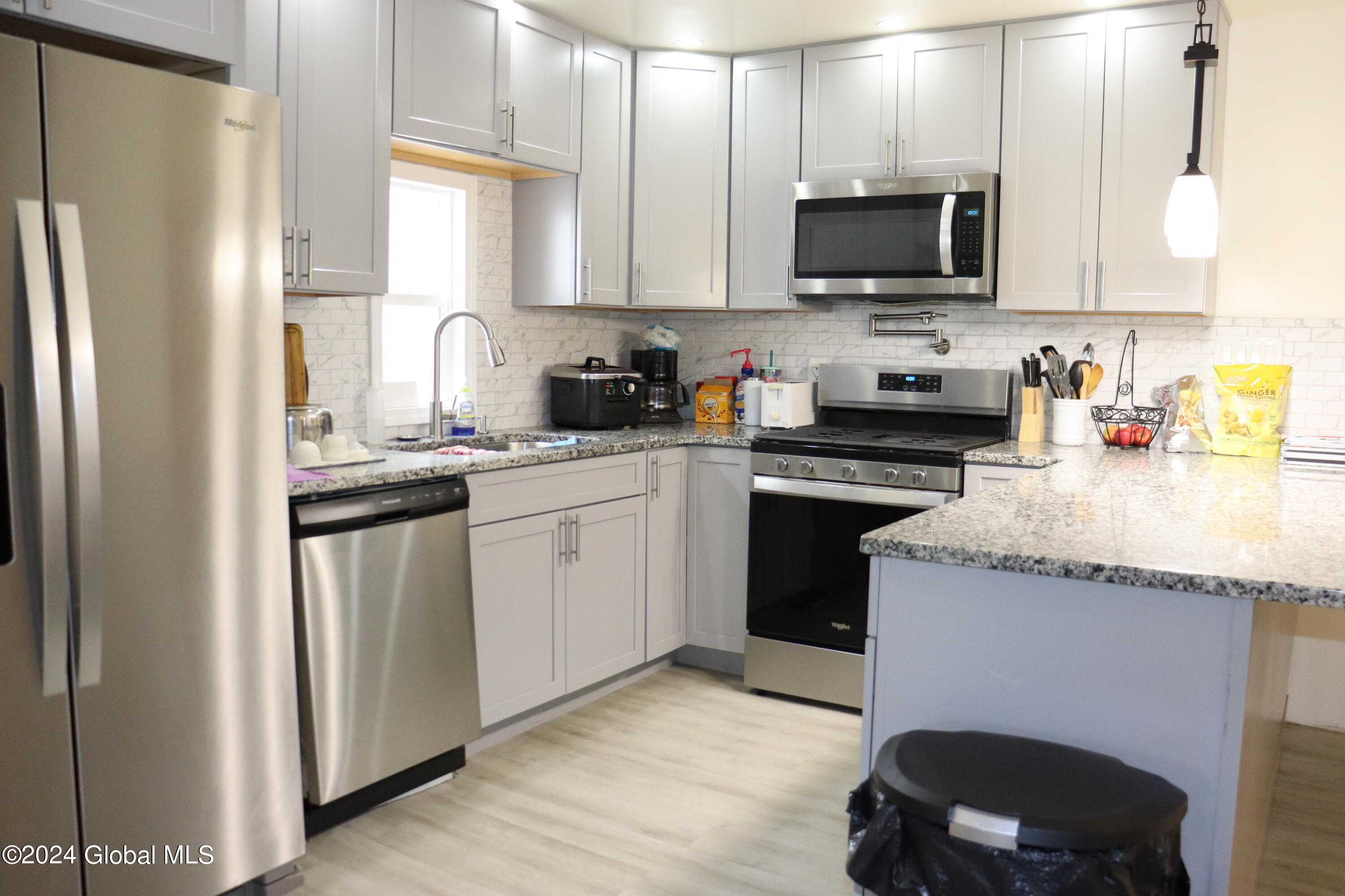 417 Eleanor Street Schenectady NY 12306