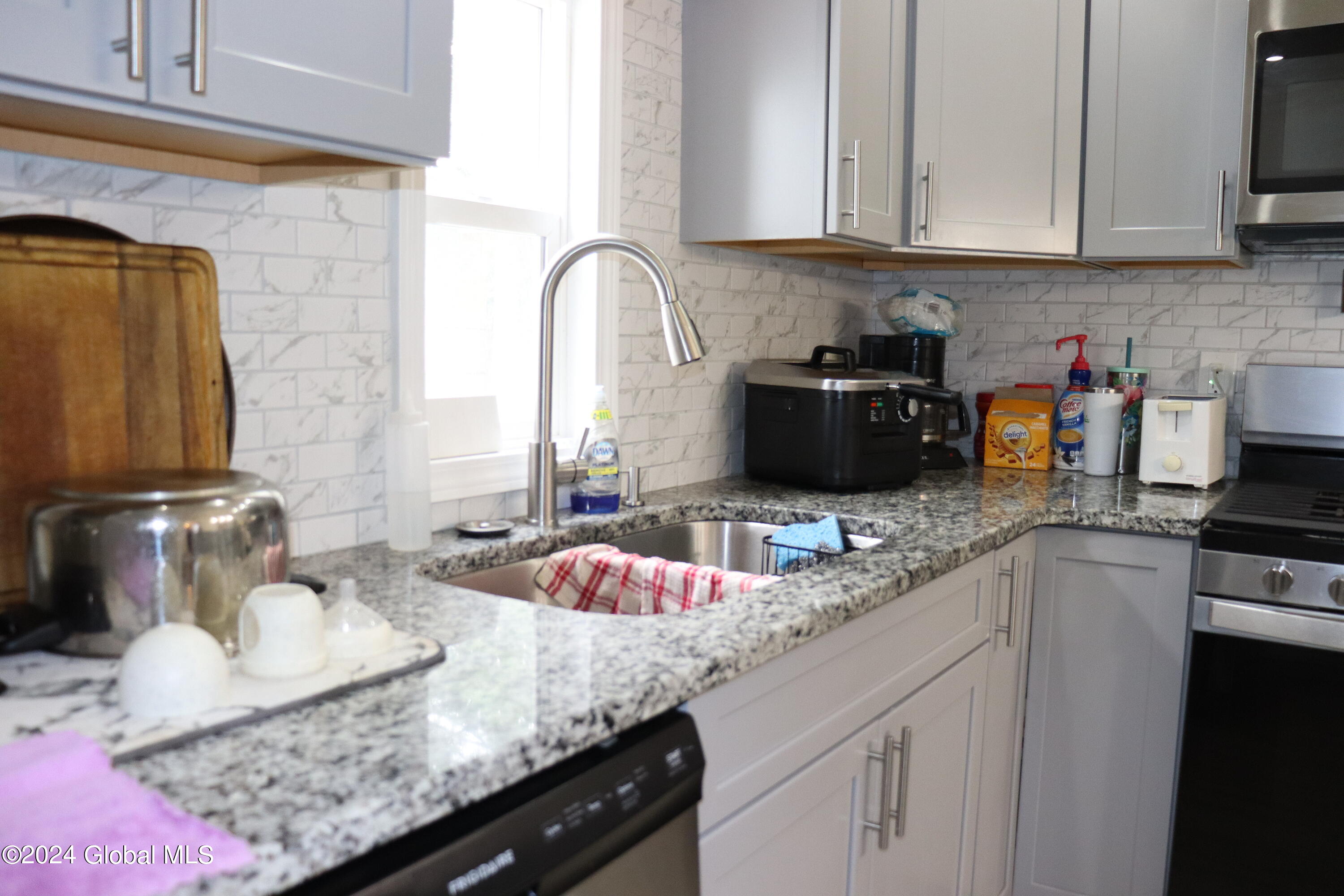 417 Eleanor Street Schenectady NY 12306