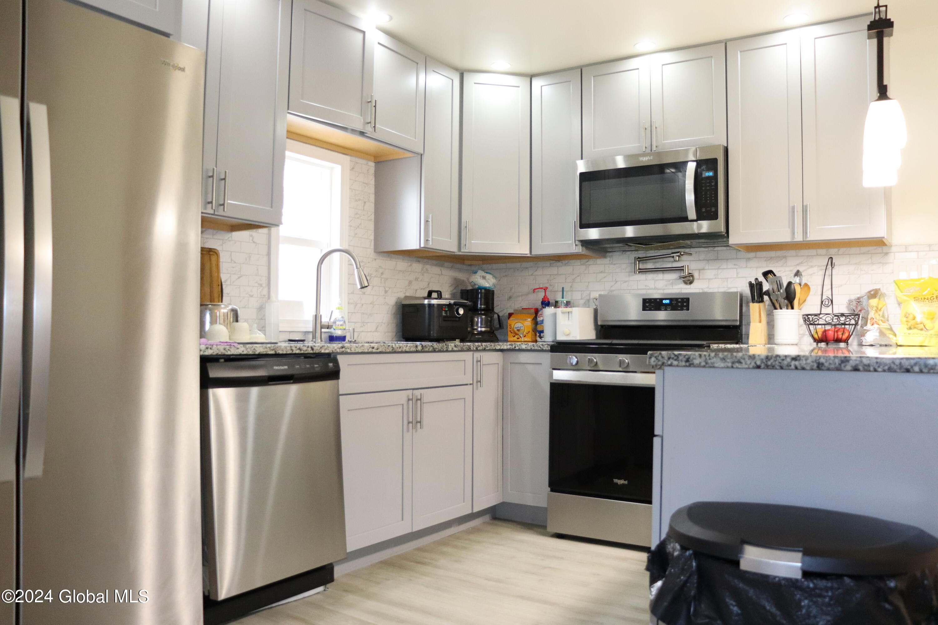 417 Eleanor Street Schenectady NY 12306