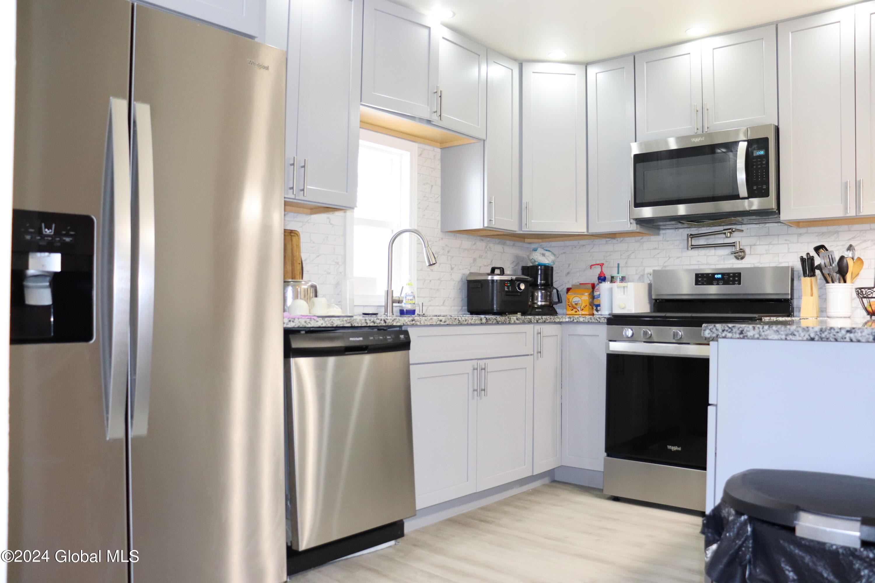 417 Eleanor Street Schenectady NY 12306