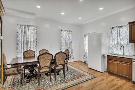 246 Union Street Schenectady NY 12305