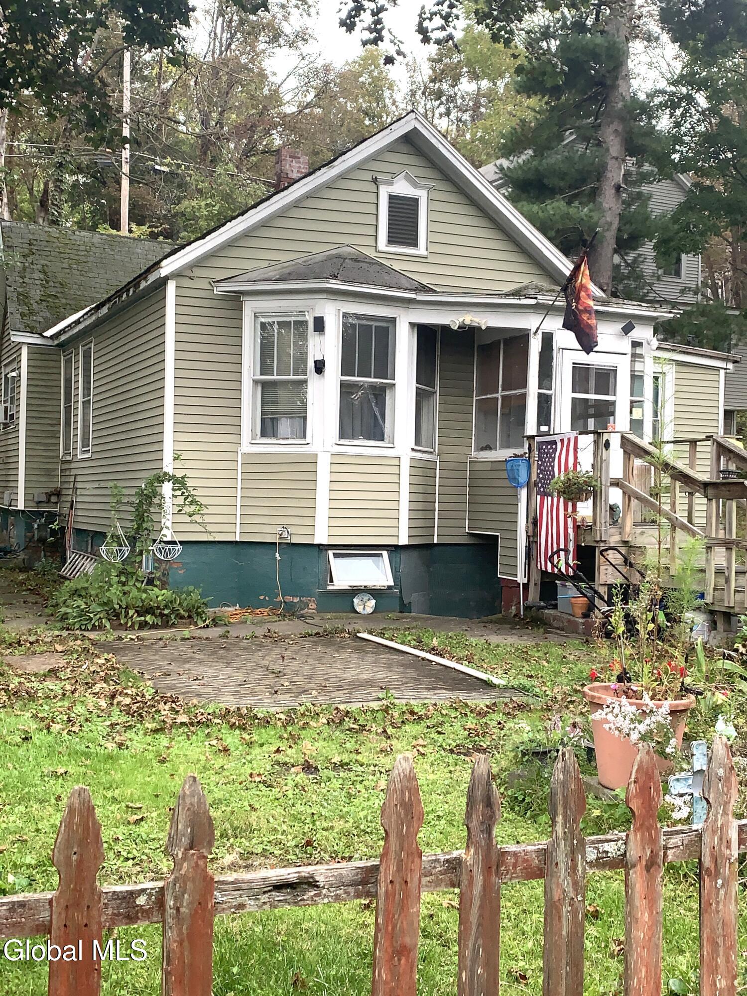 211 Central Avenue Cohoes NY 12047