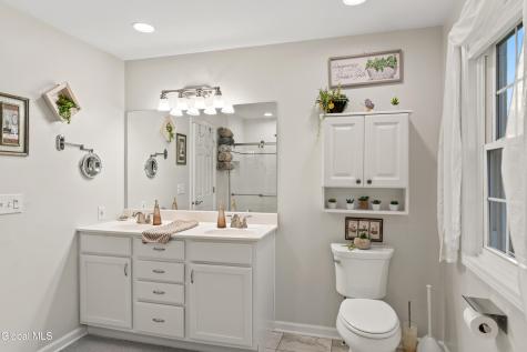14 Thrush Terrace East Greenbush NY 12061