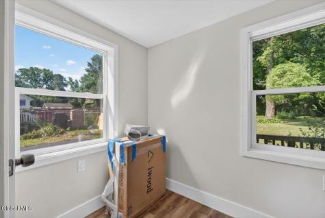 32 Dorlyn Road Albany NY 12205