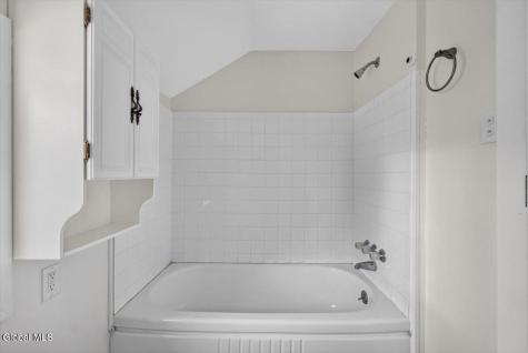 32 Dorlyn Road Albany NY 12205