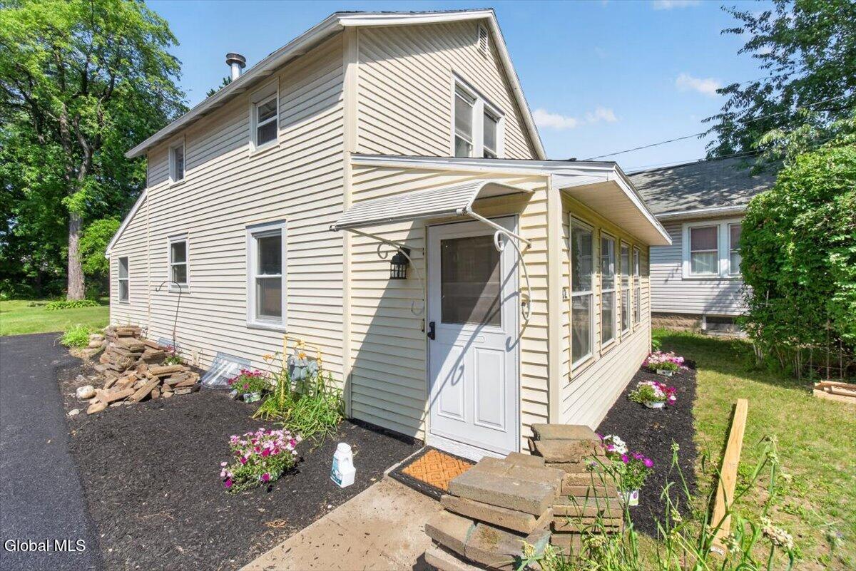 32 Dorlyn Road Albany NY 12205