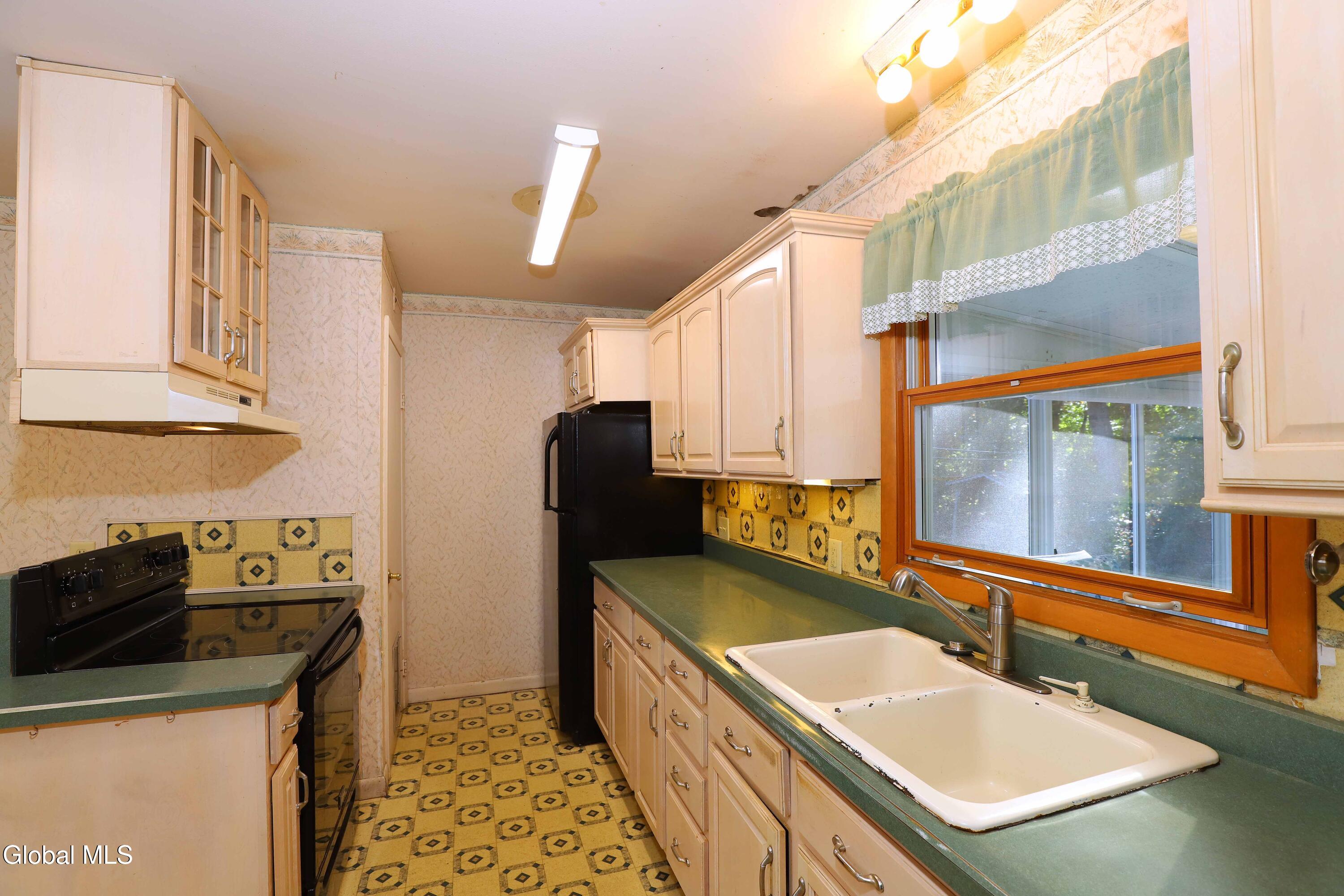 11 Breezedale Drive Averill Park NY 12018