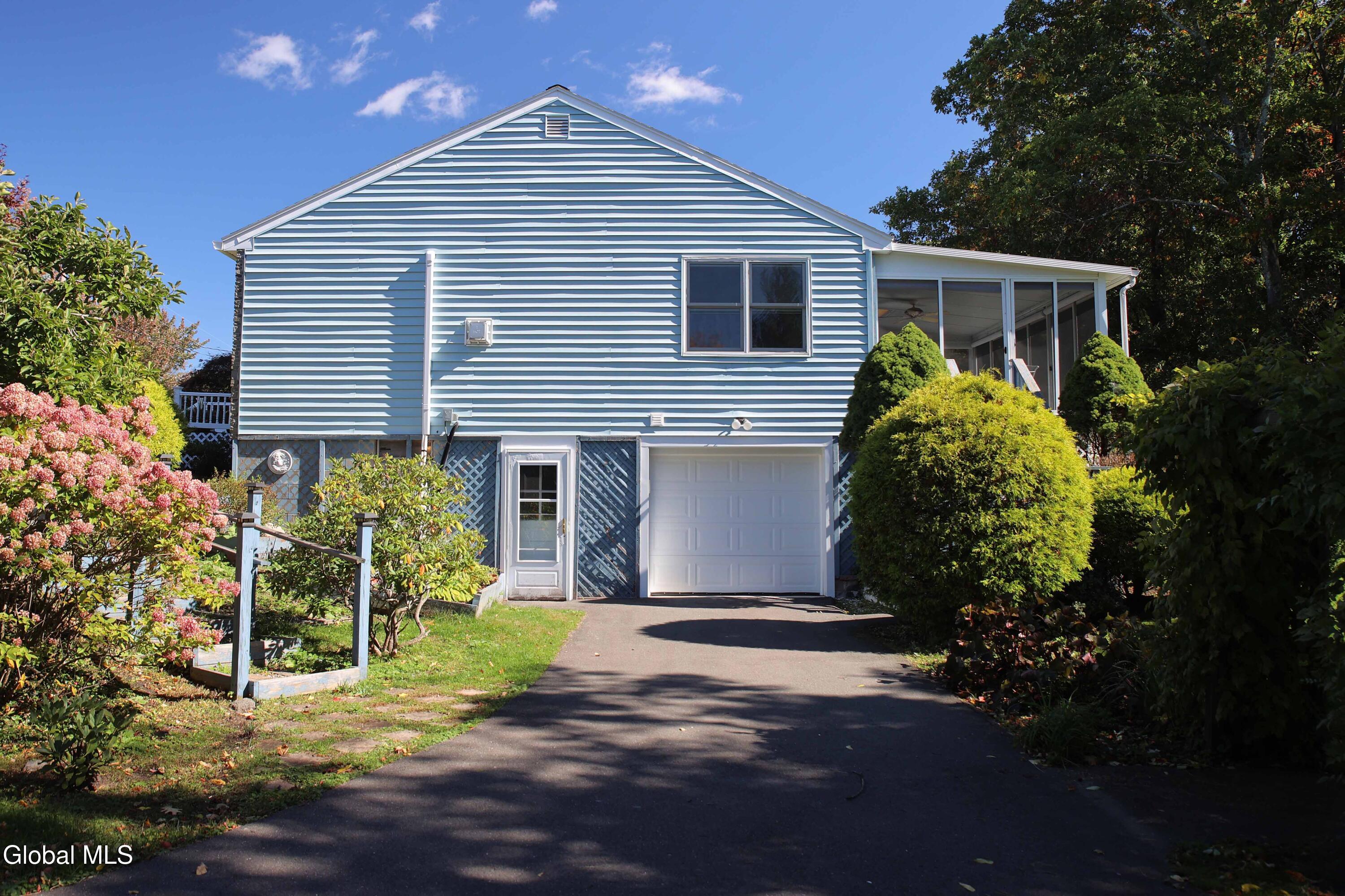 11 Breezedale Drive Averill Park NY 12018