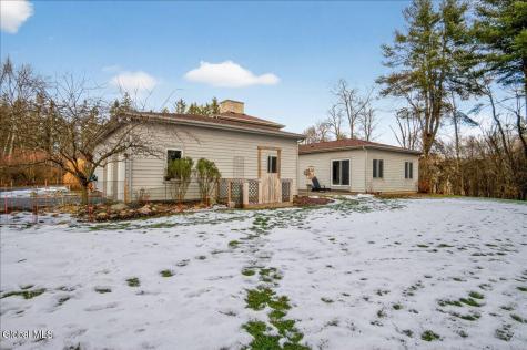 7 Legends Way Ballston Lake NY 12019