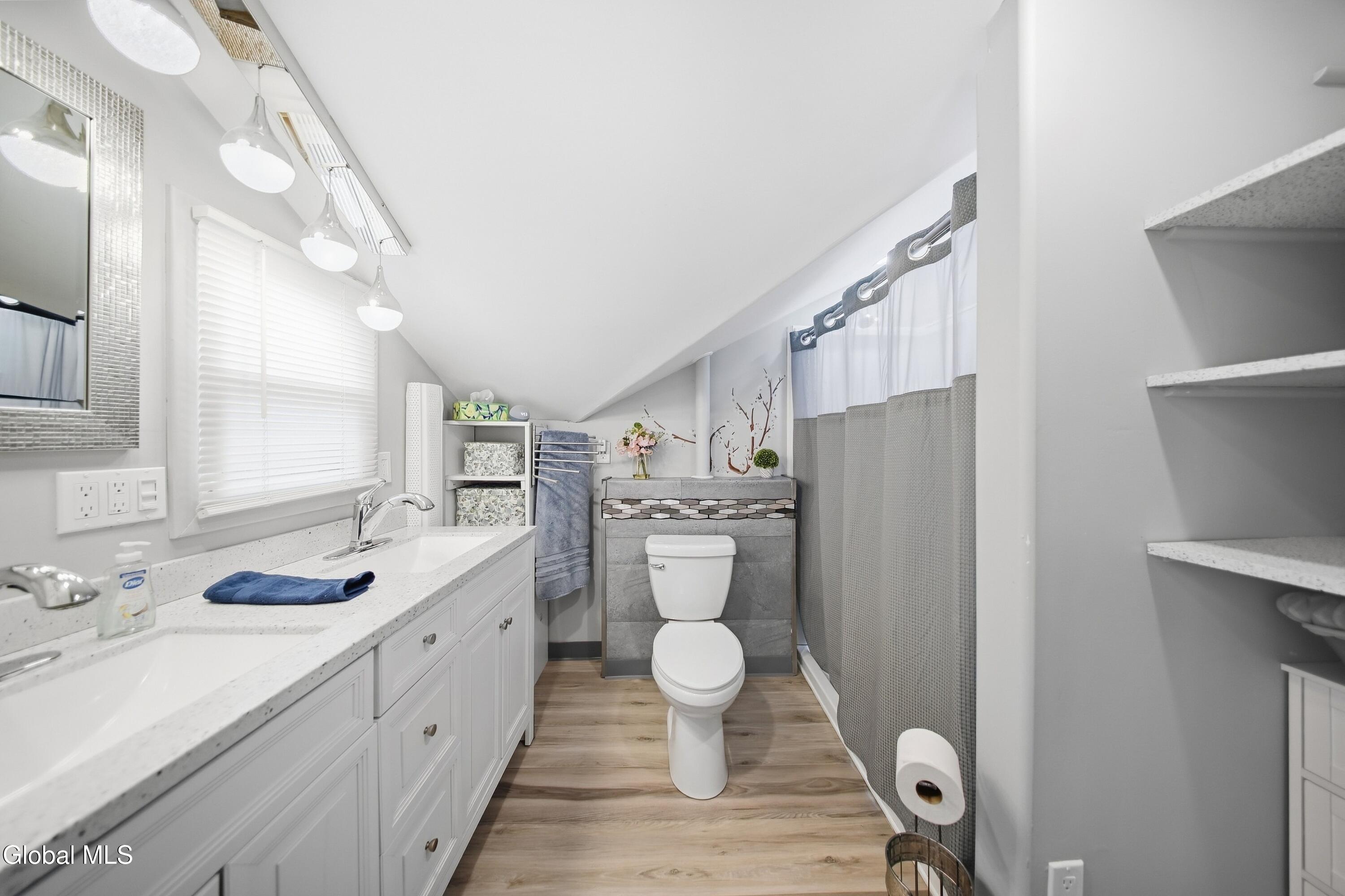 102 Greenleaf Drive Latham NY 12110
