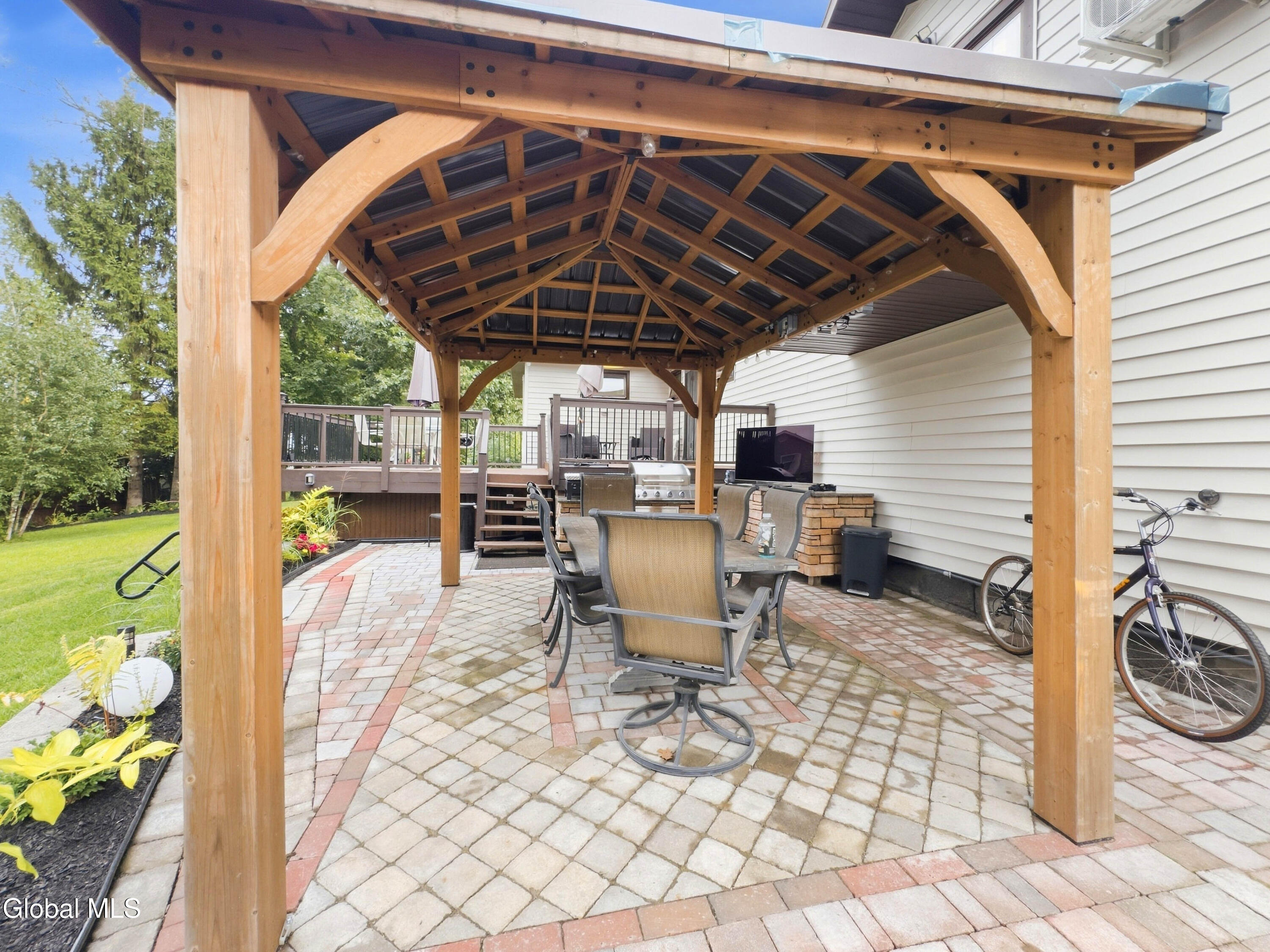 102 Greenleaf Drive Latham NY 12110