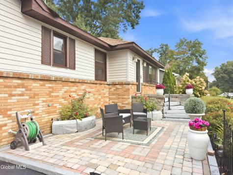 102 Greenleaf Drive Latham NY 12110