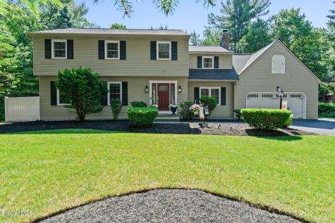 6 Greenfield Court Clifton Park NY 12065