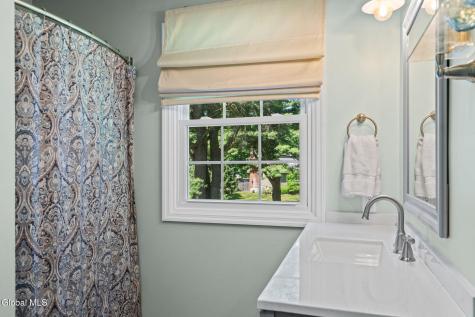 6 Greenfield Court Clifton Park NY 12065