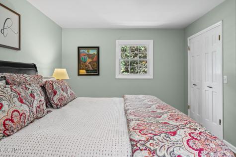 6 Greenfield Court Clifton Park NY 12065