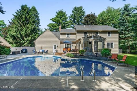 6 Greenfield Court Clifton Park NY 12065