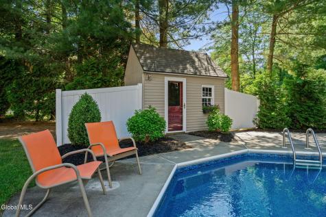 6 Greenfield Court Clifton Park NY 12065