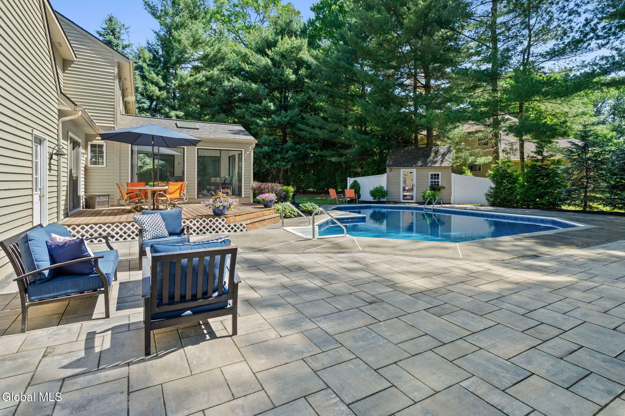 6 Greenfield Court Clifton Park NY 12065