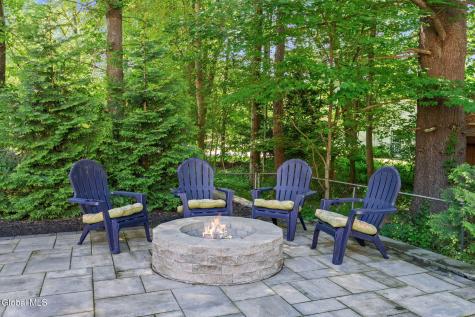 6 Greenfield Court Clifton Park NY 12065