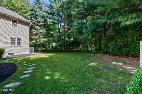 6 Greenfield Court Clifton Park NY 12065