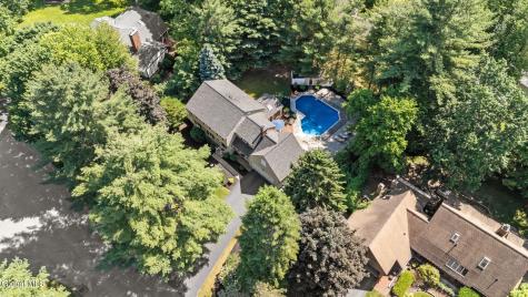 6 Greenfield Court Clifton Park NY 12065